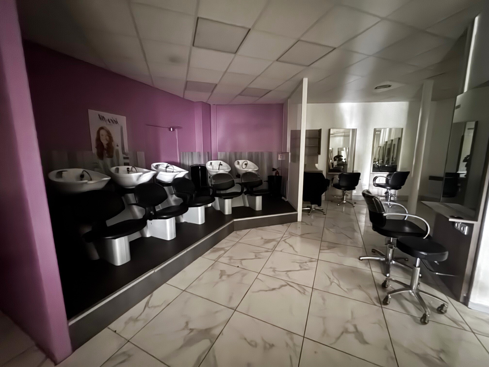 Local commercial à louer à Paris, 239,69 m² – photo 2 sur 8