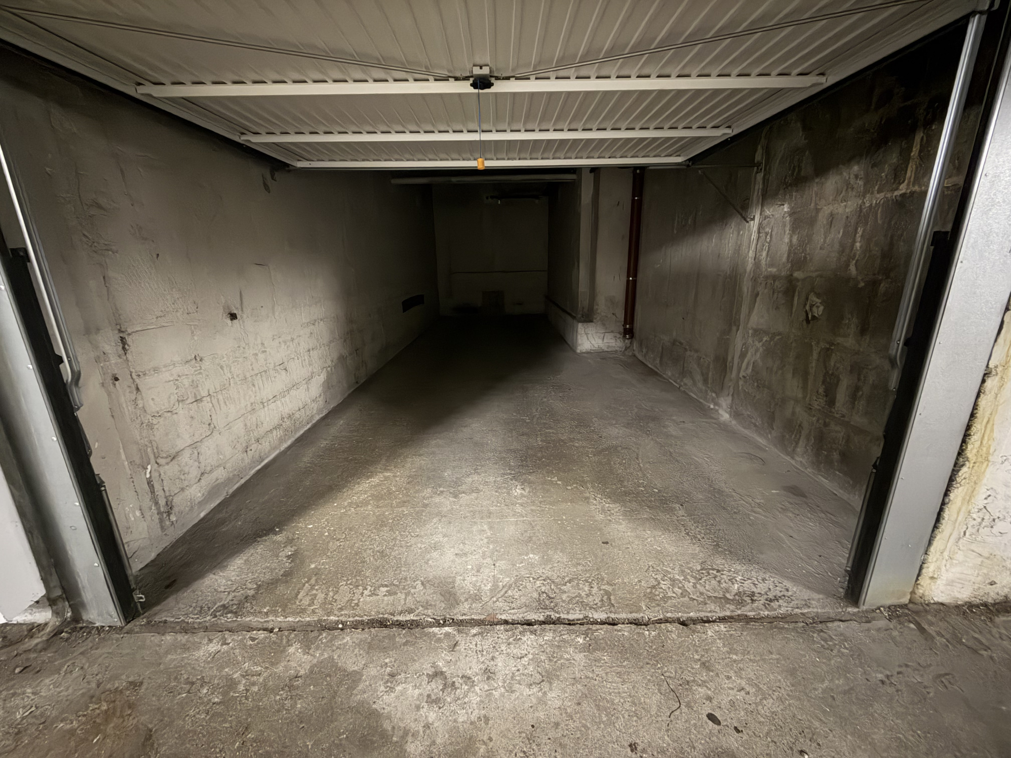 Parking / Box à louer à Paris, 25 m² – photo 2 sur 3