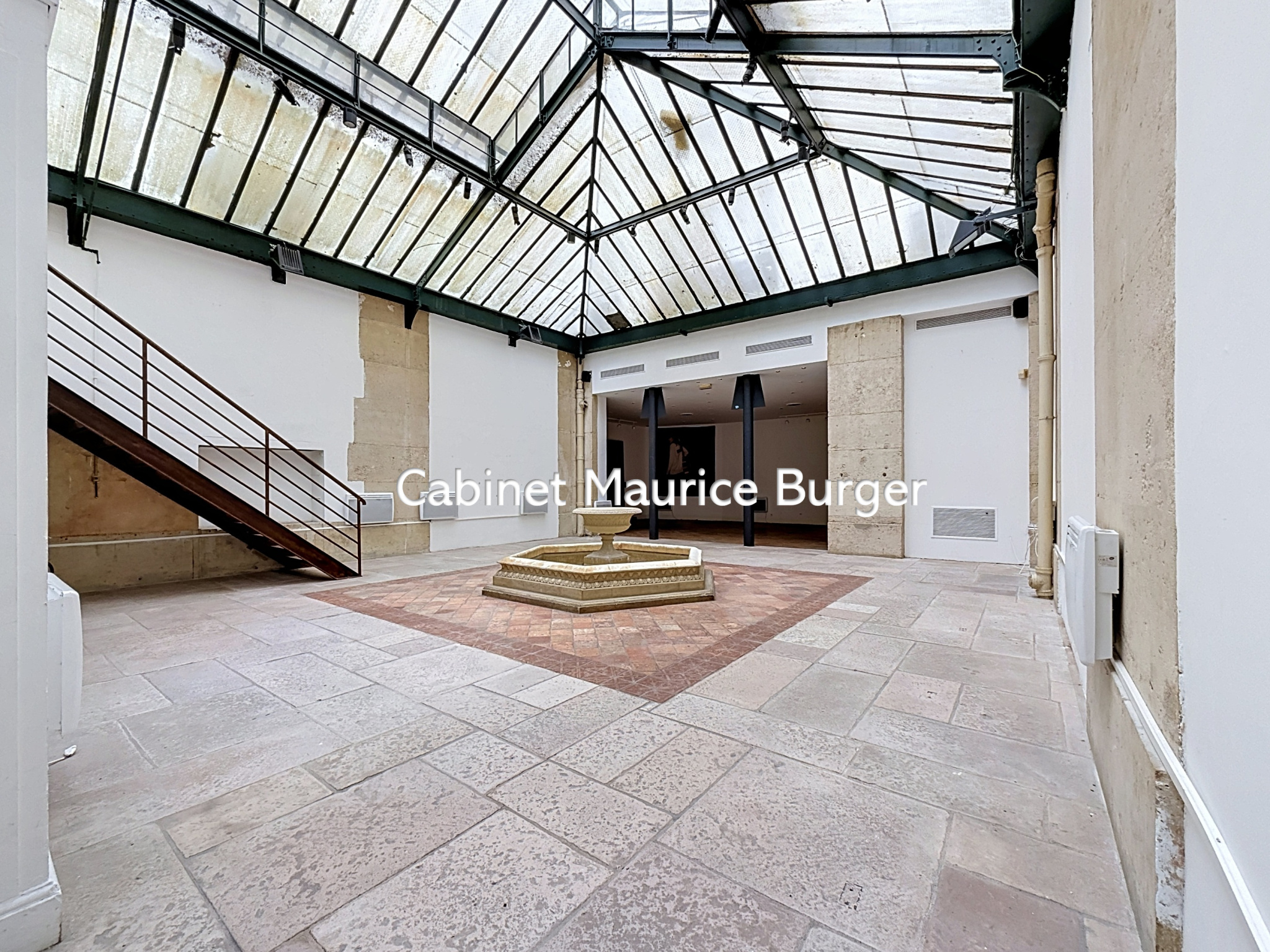 Local commercial à vendre à Paris, 194,96 m² – photo 3 sur 20