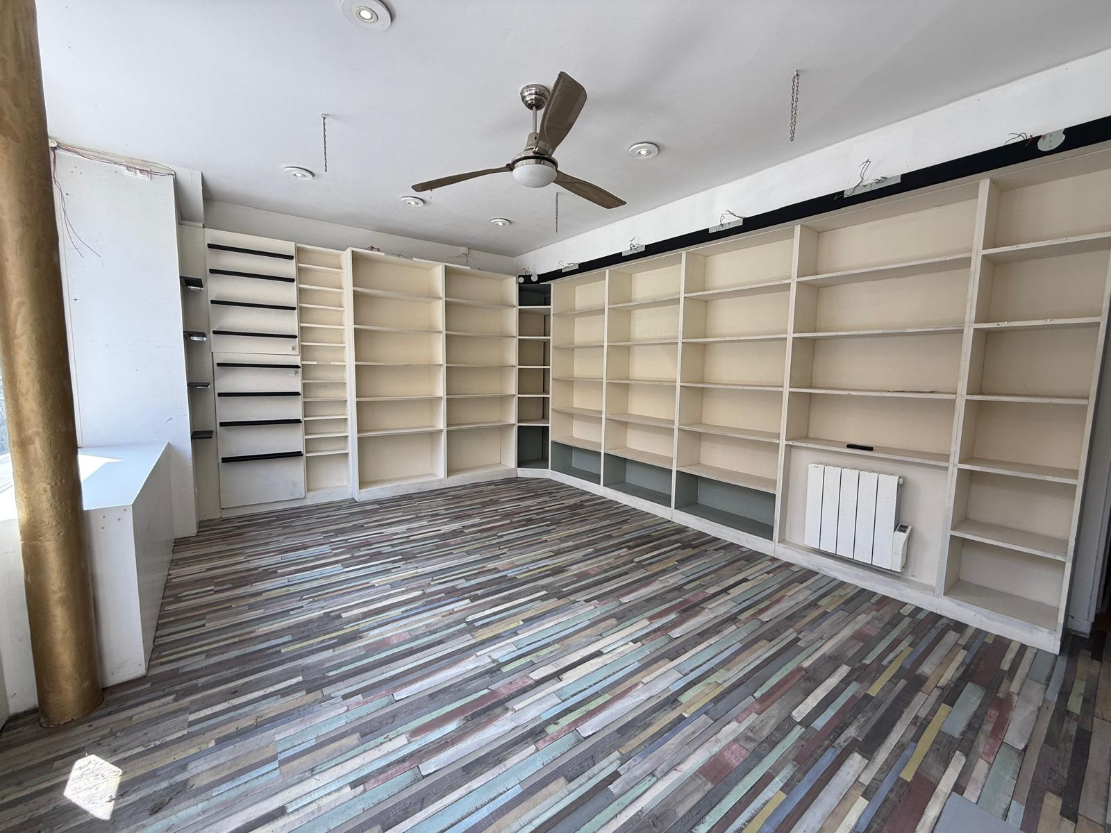 Local commercial à louer à Paris, 30 m² – photo 2 sur 8